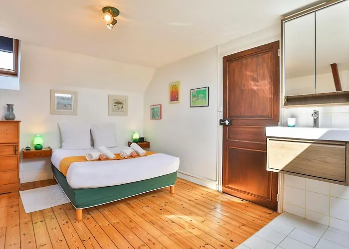 - 100m Grande Holiday home *